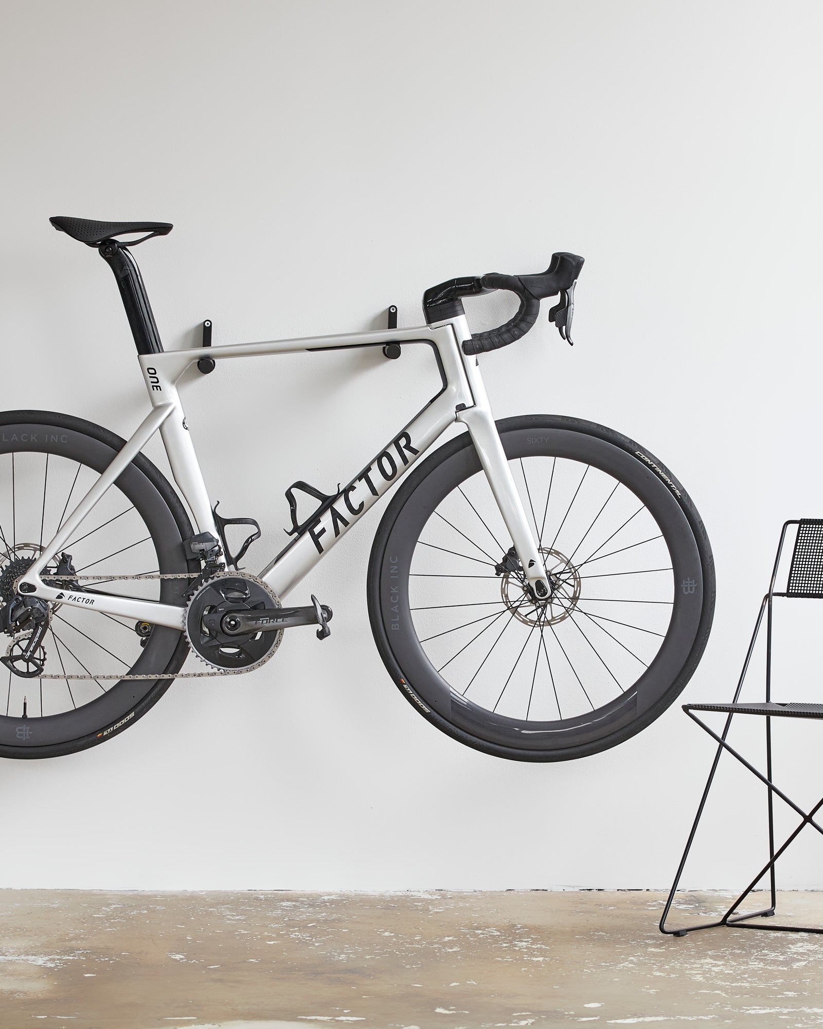 Road bike and gravel wall mount rack from Tons