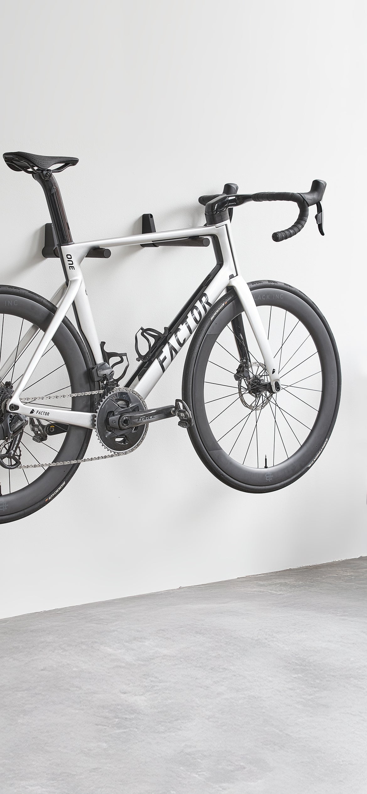 Tons bike wall mount - hang your bike on the wall