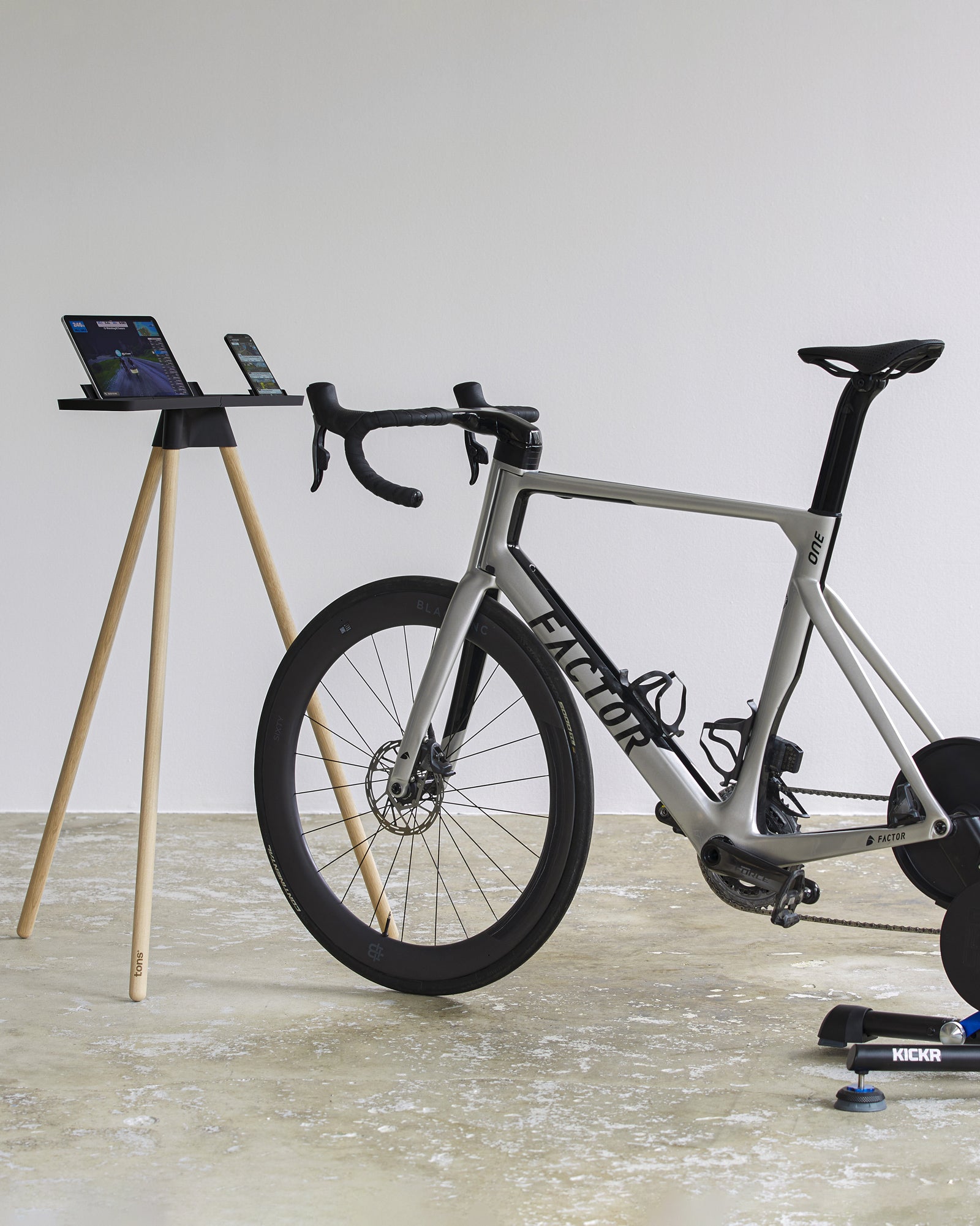 Tons iPad Race Bar stand for Zwift and indoor bike trainers