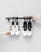 Bar — E . 2x Glasses + 2x Shoes